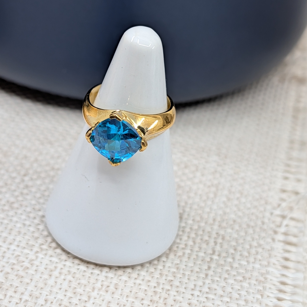 Vintage 925 Sterling Silver Ring with Blue Crystal | Rich Gold Finish | Size ~6 - Picture 13 of 16